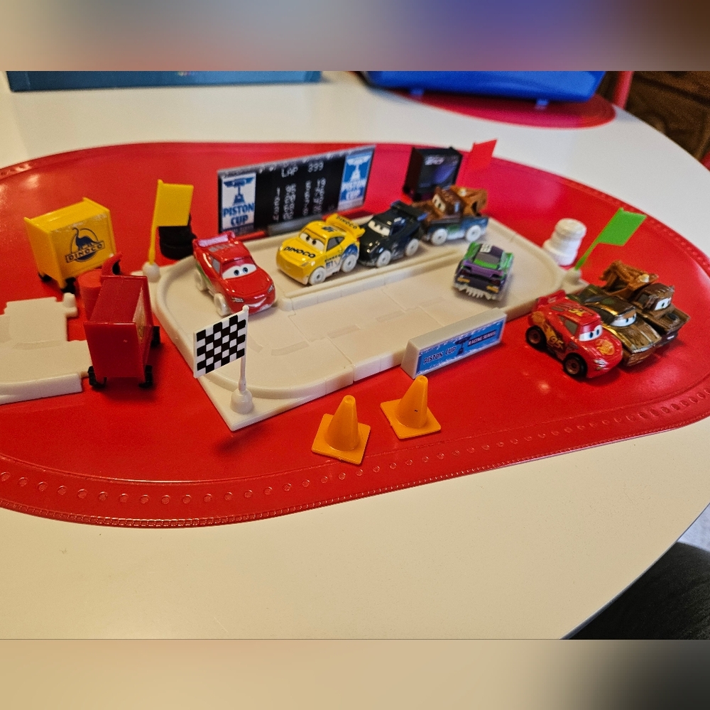 Disney Cars Chrismas Race Car set